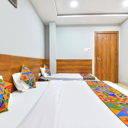 Fabhotel Raghumani Palace اوجاين المظهر الخارجي الصورة