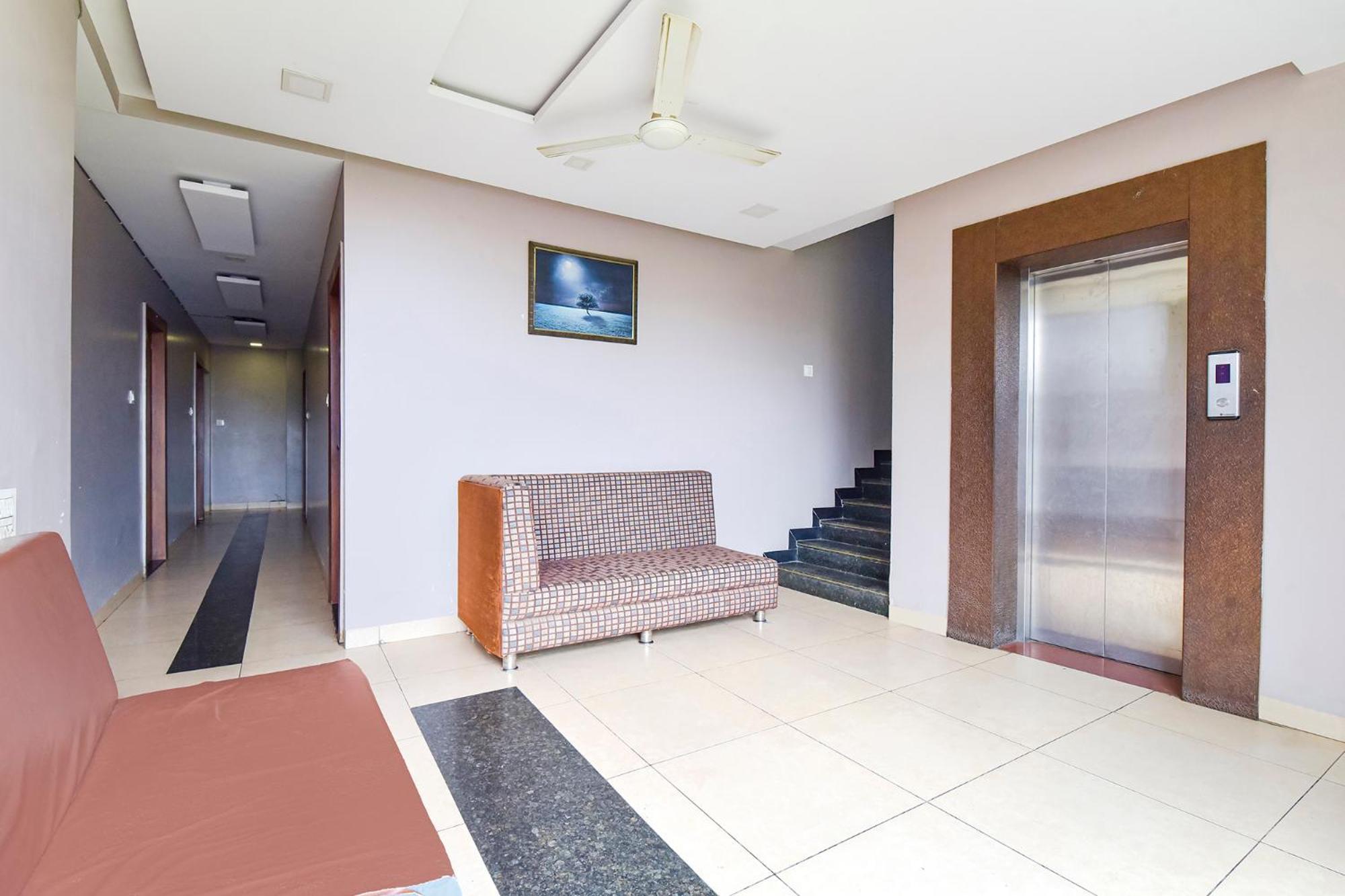 Fabhotel Raghumani Palace اوجاين المظهر الخارجي الصورة