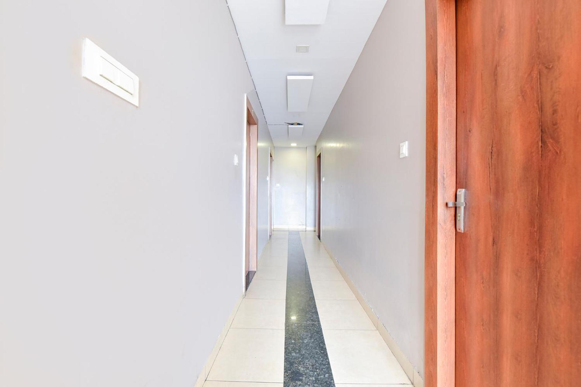 Fabhotel Raghumani Palace اوجاين المظهر الخارجي الصورة